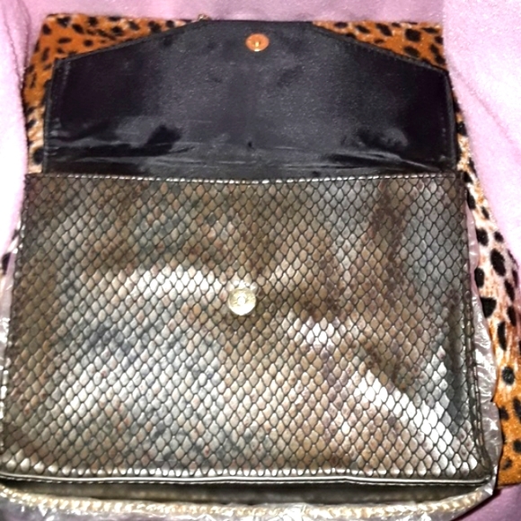 BRAND NEW ORIFLAME PURSE - Picture 3 of 8
